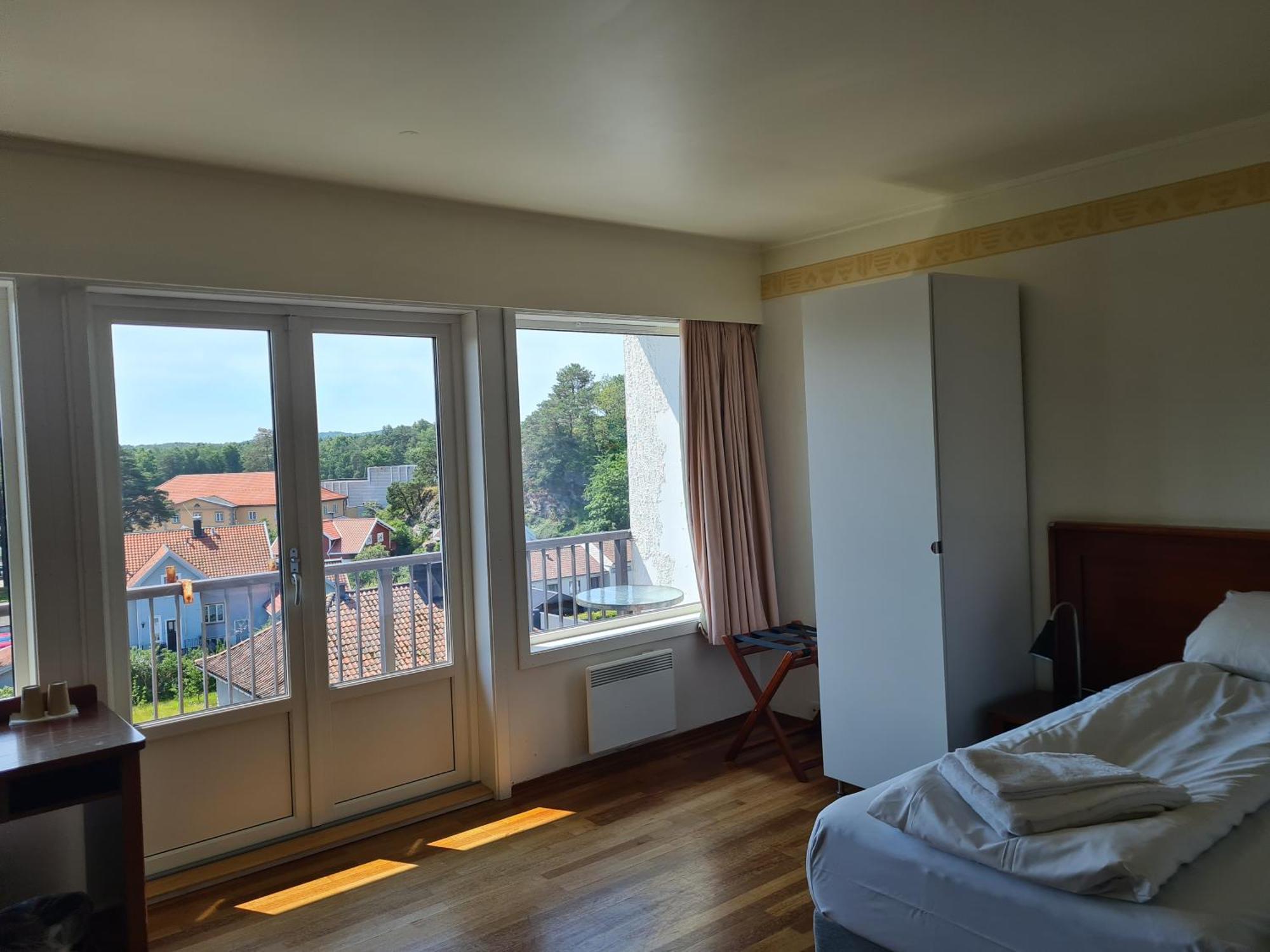 Skap Hostel Мандал Екстер'єр фото