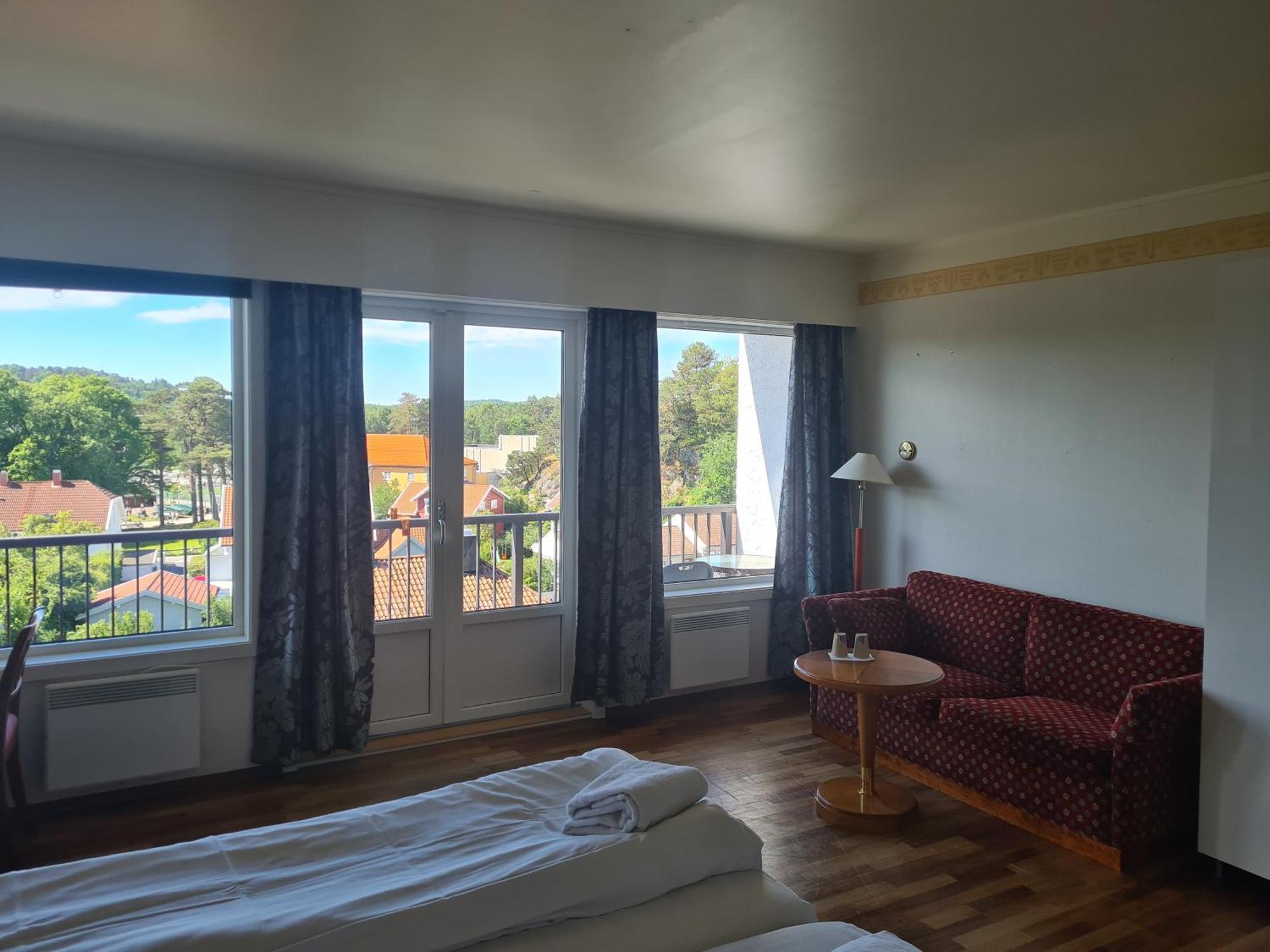 Skap Hostel Мандал Екстер'єр фото